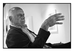 Photo, Photographe, Artiste, Ralph Gibson, Artiste, Intérieur, Portrait, Reportage, Galerie, Exposition, Tirage photo, Encadrement, Œuvre photographique, Regard, Galerie Bigaignon, Profil, Portrait reportage, Noir et blanc, n&b, nb, Paris, France